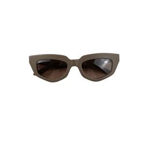 Dezi - On Read Cat Eye Sunglasses in Matte Stone